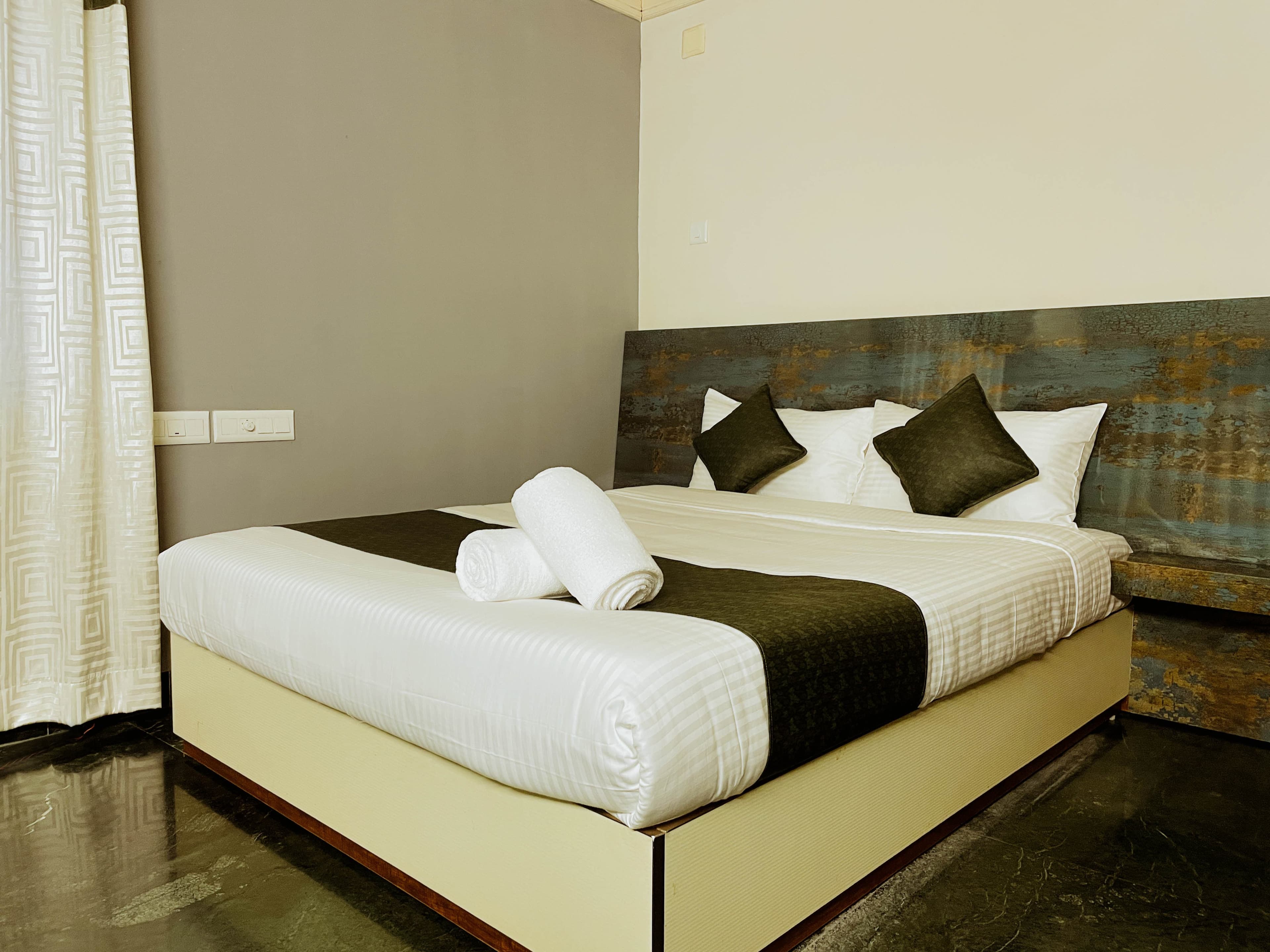 Property and Rooms